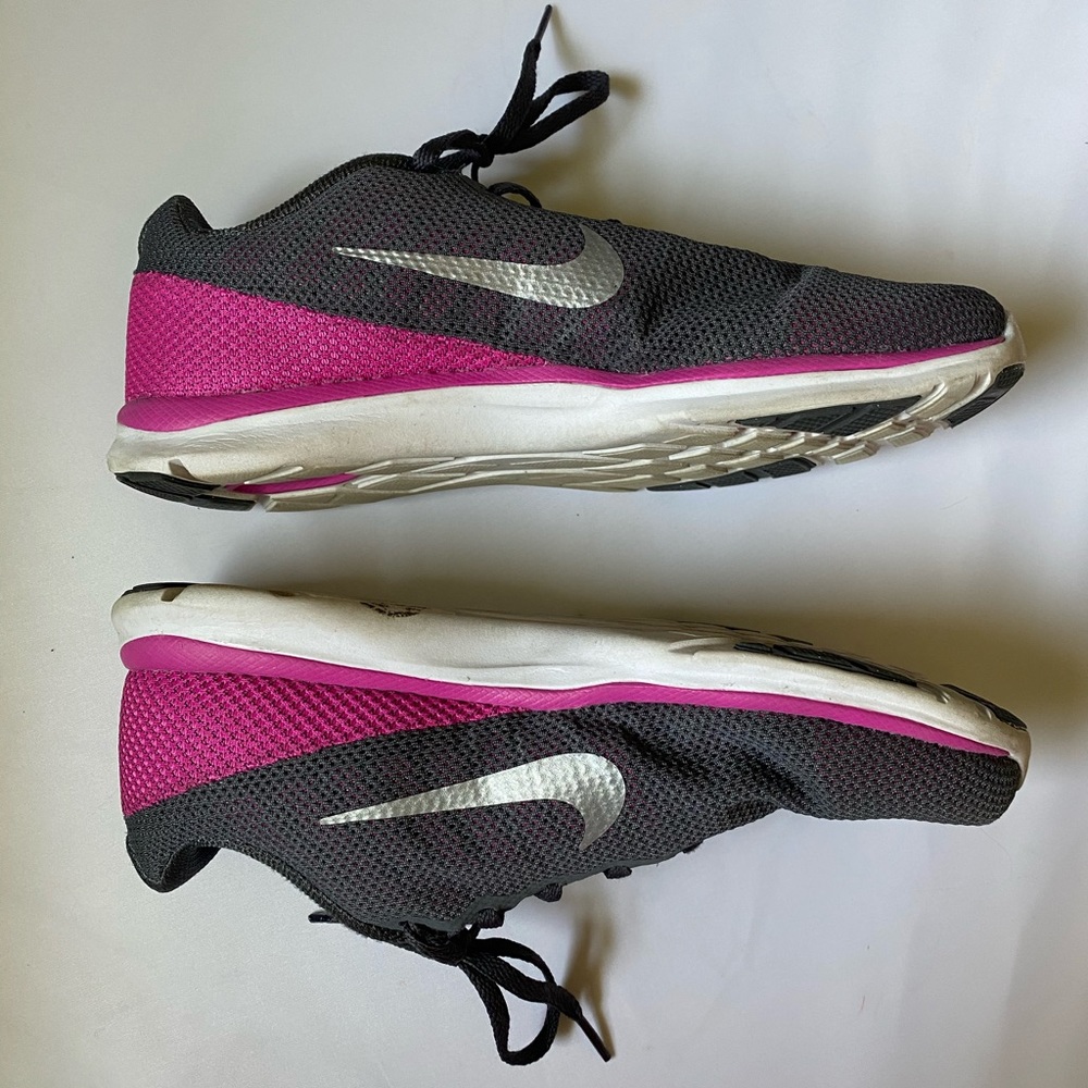 Nike Memory Foam Insole Mesh Look Training Shoe - image 7